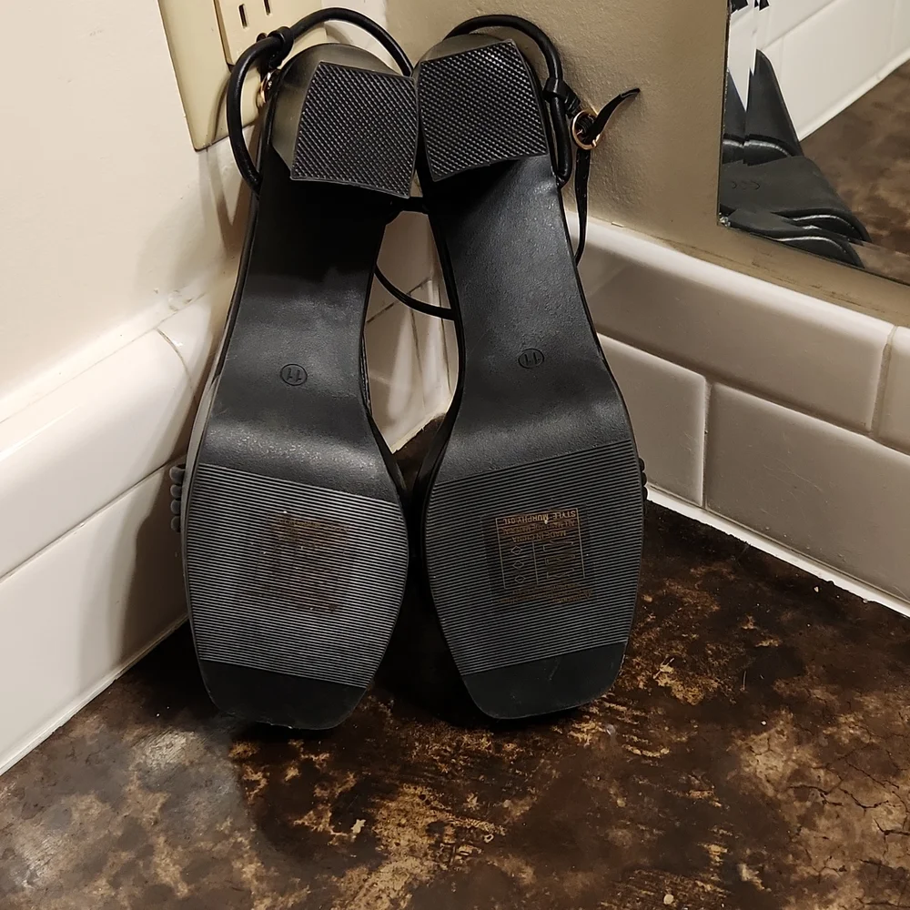 Rampage strappy heels - Picture 5 of 9